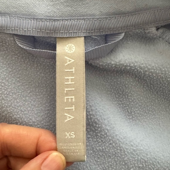 Athleta Triumph Full Zip Hoodie Thumbholes Stretch High Neck Women’s size XS - Picture 13 of 13